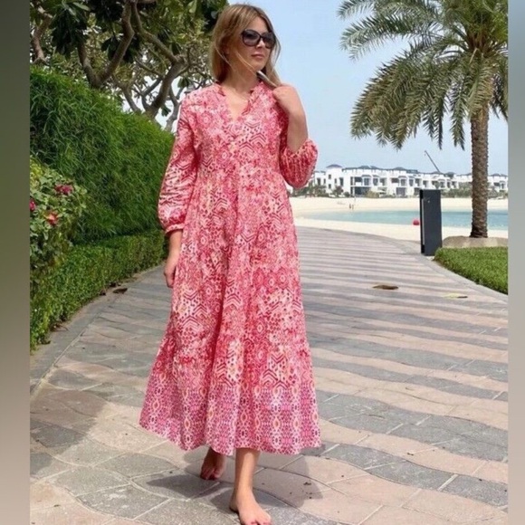 Zara Dresses & Skirts - Zara Printed Tiered Midi Dress in pink and white Size XS Relaxed Oversized Fit